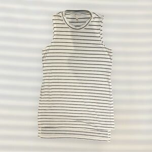 BCBGeneration Crew Neck Black and White Striped Sleeveless Top 

Size XS